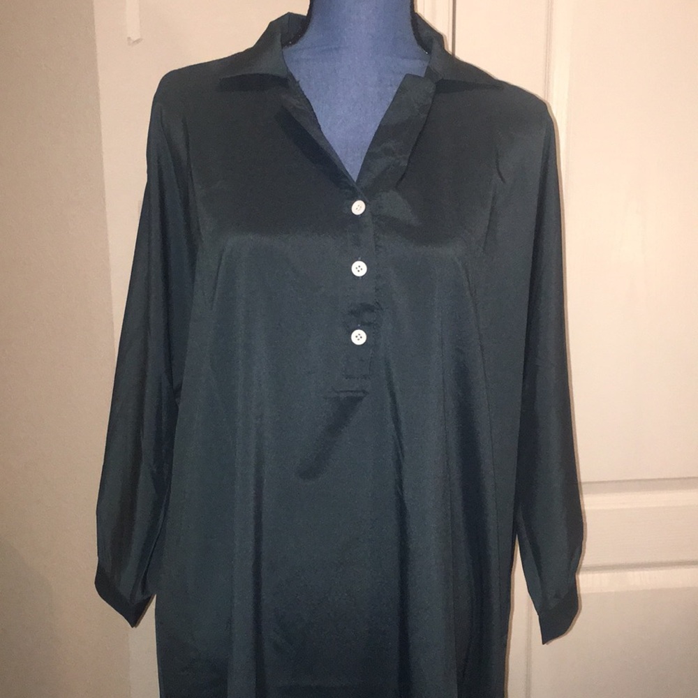 Green Tunic V-Neck Collar Button up